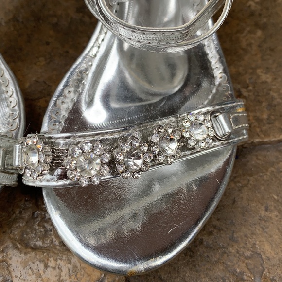 Girls Heels - Picture 2 of 9